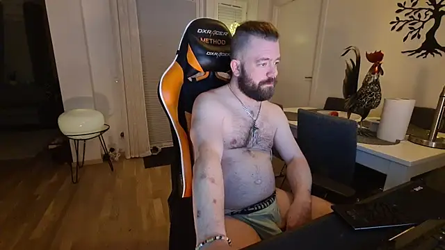 Snapshot of Sebuleczek chatting on 03.22.25 Sebuleczek online show from 03.22.25