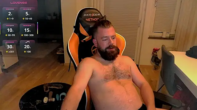 Snapshot of Sebuleczek chatting on 09.26.25 Sebuleczek online show from 09.26.25