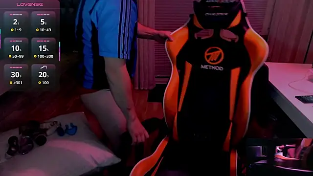 Snapshot of Sebuleczek chatting on 09.27.25 Sebuleczek online show from 09.27.25