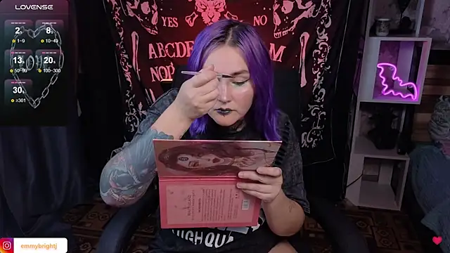 Emmybrightj  online show from 09.17.25