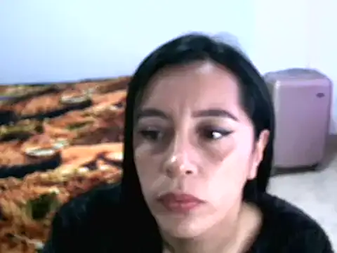 Snapshot of hailey85 chatting on 12.17.24 hailey85 online show from 12.17.24