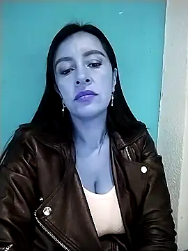 Snapshot of hailey85 chatting on 02.10.25 hailey85 online show from 02.10.25