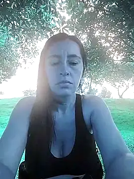 Snapshot of hailey85 chatting on 03.05.25 hailey85 online show from 03.05.25