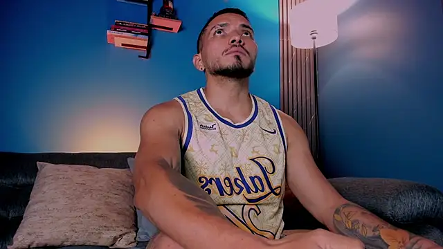 Snapshot of maximusclark1 chatting on 10.27.25 maximusclark1 online show from 10.27.25