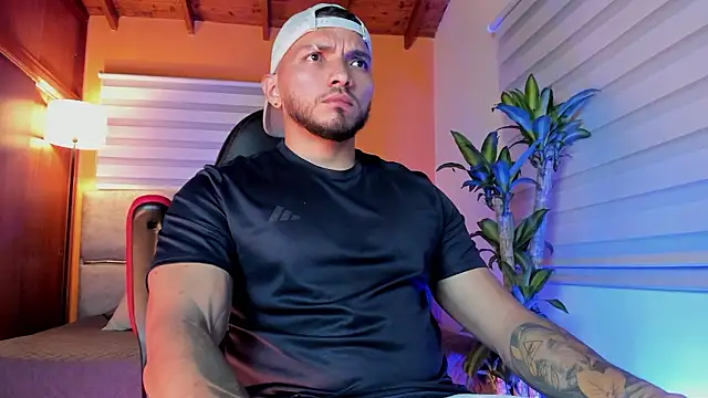 Snapshot of maximusclark1 chatting on 02.28.26 maximusclark1 online show from 02.28.26