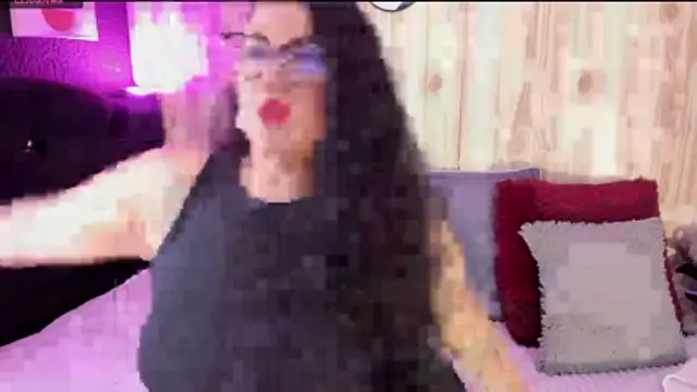 yoishat77 online show from 10.26.25