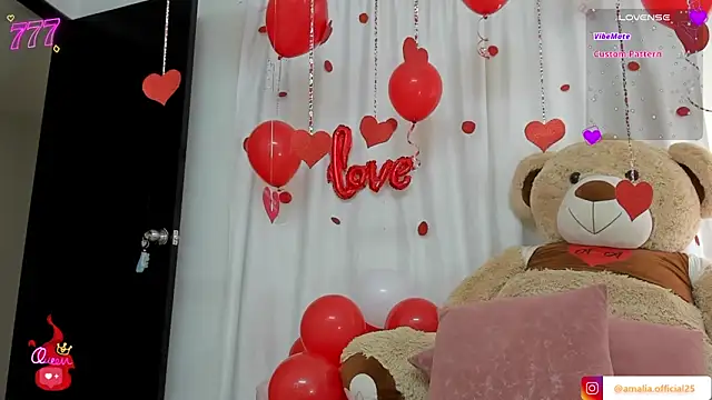 Snapshot of sweet_amalia4 chatting on 02.15.26 sweet amalia4 online show from 02.15.26