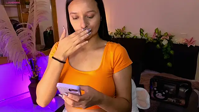 Hannah williams1 online show from 12.03.25