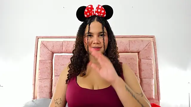 zoee lovv online show from 01.16.25