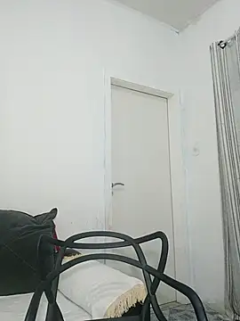 annybarros21 online show from 10.15.25