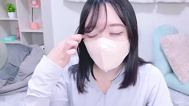 Yurie  online show from 02.12.25