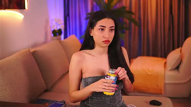 GinaValentinna online show from 02.02.25