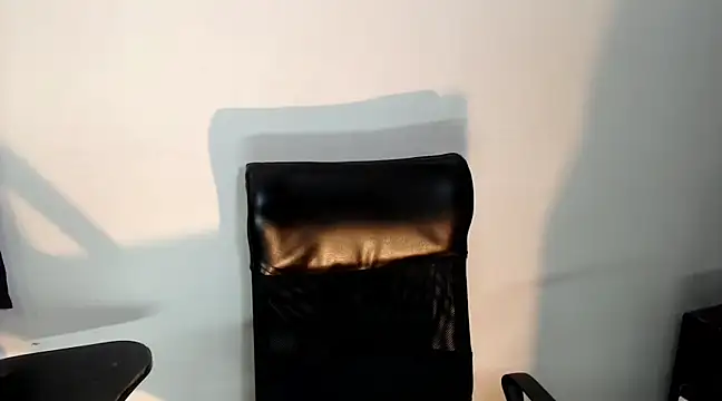 AbrahanBratz online show from 12.25.24