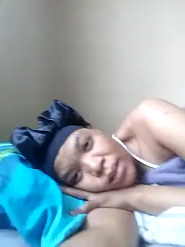 Feathergal69  online show from 09.18.25