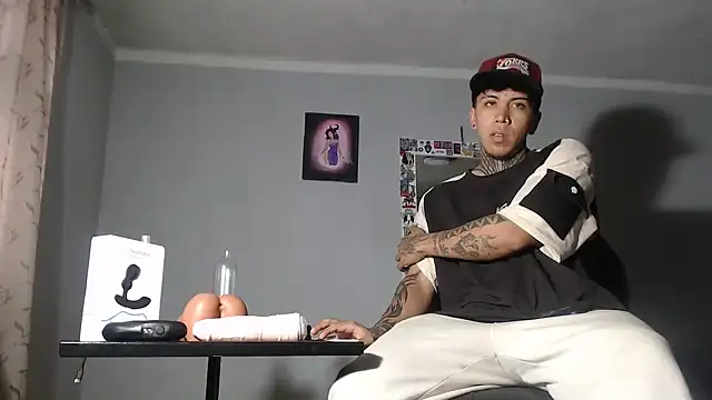 Snapshot of Nickhot0609 chatting on 01.28.25 Nickhot0609 online show from 01.28.25