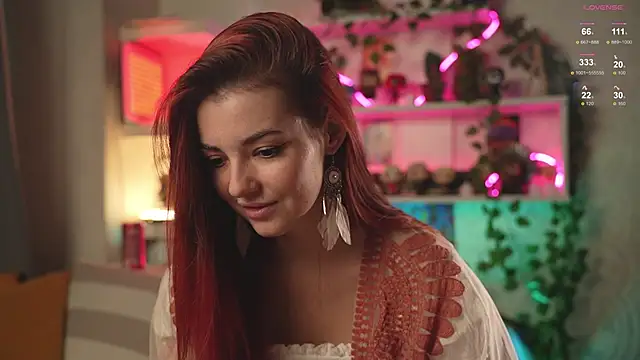 Snapshot of Charmings_054 chatting on 02.08.25 Charmings 054 online show from 02.08.25