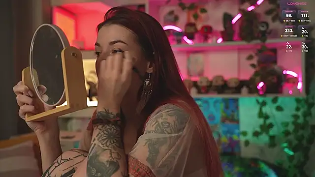 Snapshot of Charmings_054 chatting on 02.15.25 Charmings 054 online show from 02.15.25