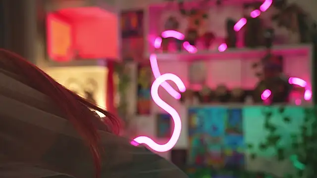 Snapshot of Charmings_054 chatting on 02.19.25 Charmings 054 online show from 02.19.25