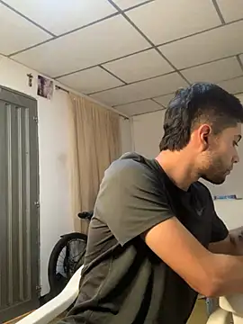 Jestebanano online show from 12.26.24