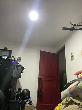 Jestebanano online show from 12.22.25