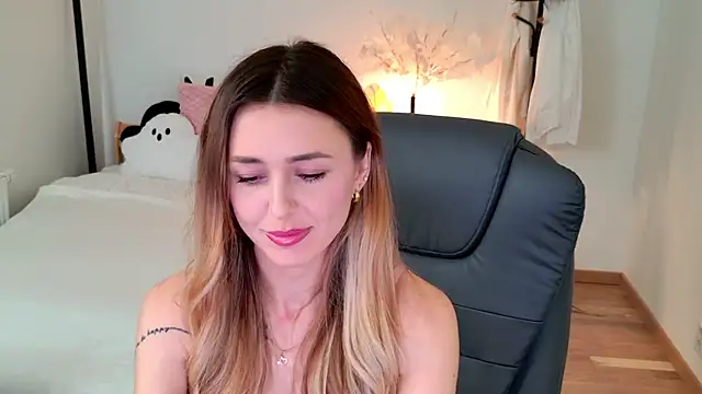 Sophie Enzo online show from 02.18.25