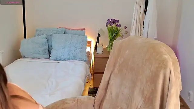 Sophie Enzo online show from 03.06.25