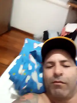 Snapshot of Marciogrei chatting on 03.17.25 Marciogrei online show from 03.17.25