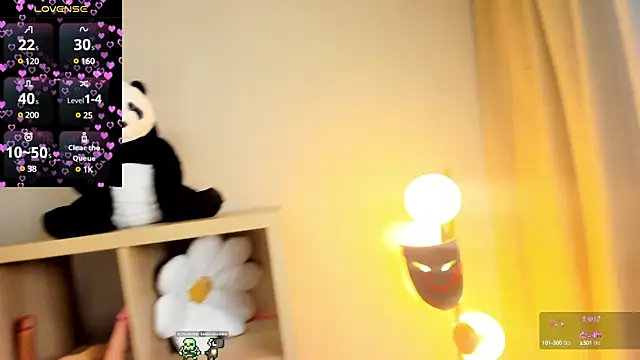 Snapshot of HakuRukushka chatting on 03.07.25 HakuRukushka online show from 03.07.25