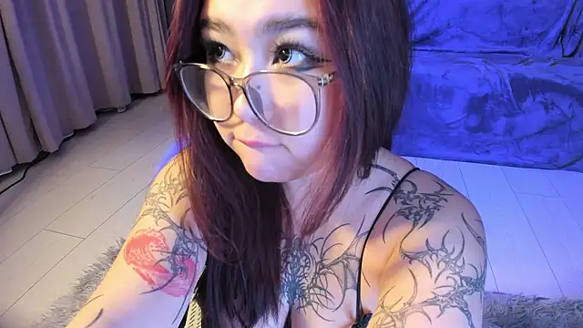 Yuriko May online show from 01.13.25