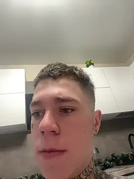 Snapshot of adolf_loo chatting on 12.23.24 adolf loo online show from 12.23.24