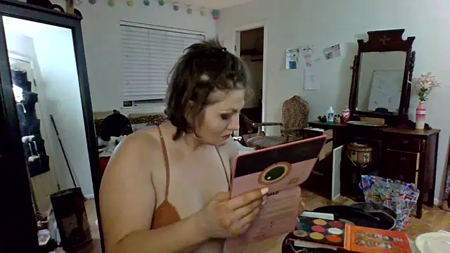 Snapshot of sophiarica chatting on 04.25.26 sophiarica online show from 04.25.26