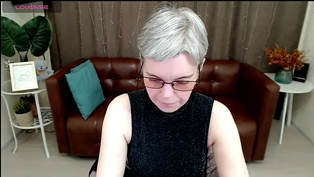 Snapshot of Cutie_Erikaa1 chatting on 01.21.25 Cutie Erikaa1 online show from 01.21.25