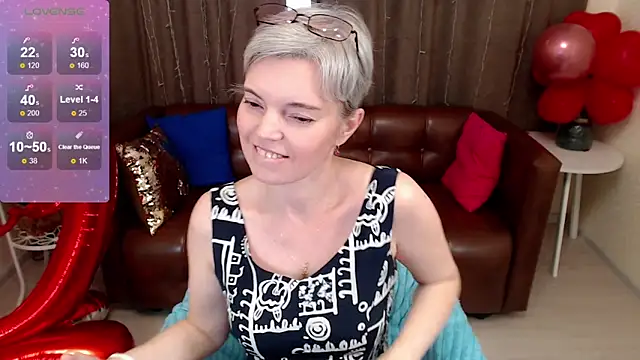 Snapshot of Cutie_Erikaa1 chatting on 02.15.25 Cutie Erikaa1 online show from 02.15.25