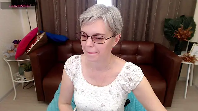 Snapshot of Cutie_Erikaa1 chatting on 03.02.25 Cutie Erikaa1 online show from 03.02.25