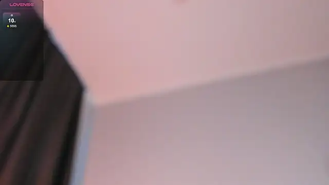 Snapshot of milli_sun_ chatting on 01.24.25 milli sun online show from 01.24.25