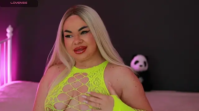 MissLilaa online show from 12.17.24