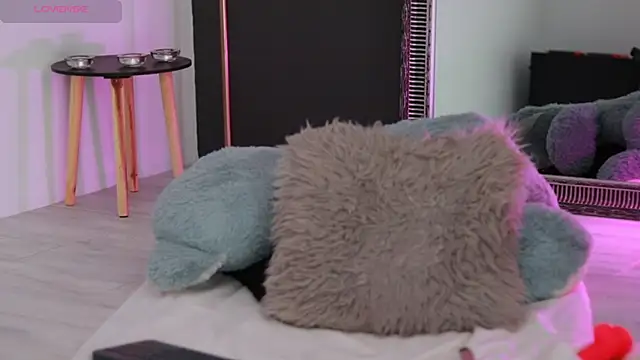 MissLilaa online show from 02.05.25