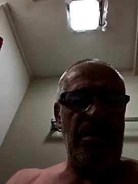 Snapshot of geilerschwanz64 chatting on 01.27.25 geilerschwanz64 online show from 01.27.25