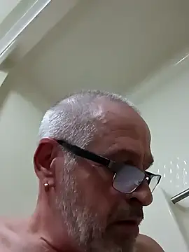 Snapshot of geilerschwanz64 chatting on 01.28.25 geilerschwanz64 online show from 01.28.25