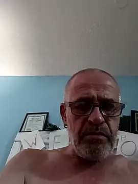 Snapshot of geilerschwanz64 chatting on 02.06.25 geilerschwanz64 online show from 02.06.25