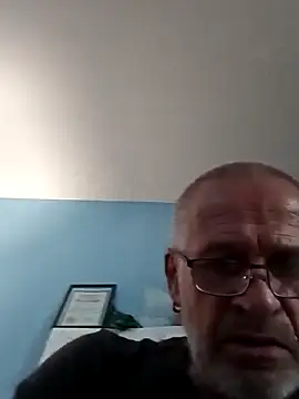 Snapshot of geilerschwanz64 chatting on 03.13.25 geilerschwanz64 online show from 03.13.25