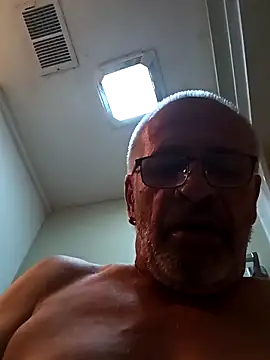 Snapshot of geilerschwanz64 chatting on 03.15.25 geilerschwanz64 online show from 03.15.25