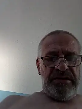 Snapshot of geilerschwanz64 chatting on 03.22.25 geilerschwanz64 online show from 03.22.25