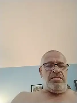 Snapshot of geilerschwanz64 chatting on 06.17.26 geilerschwanz64 online show from 06.17.26