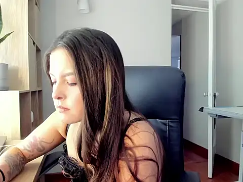 AmandaCallum online show from 07.11.26