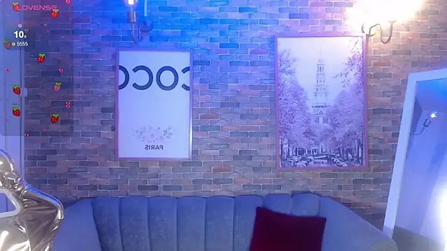 Snapshot of Kitty_fox_b chatting on 03.19.25 Kitty fox b online show from 03.19.25