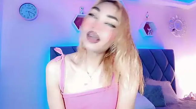 Hallyhott online show from 12.07.24