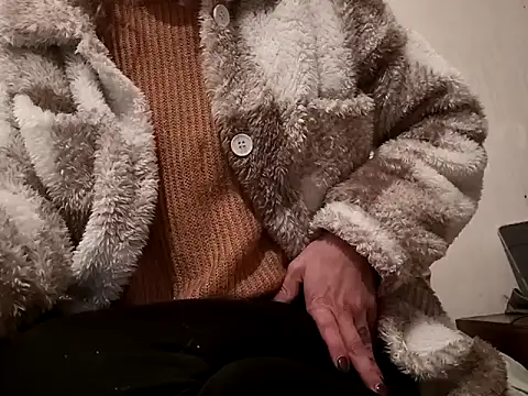 Snapshot of filipasantosx chatting on 02.16.25 filipasantosx online show from 02.16.25