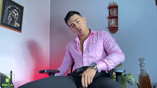 Snapshot of Adrian_Mill3r chatting on 09.27.25 Adrian Mill3r online show from 09.27.25