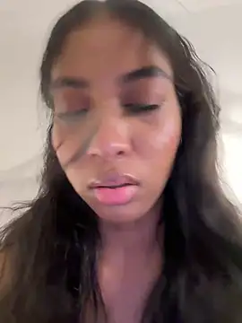 IamCrystal2 online show from 04.06.26